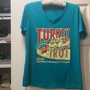 NWOT Turkey Trot Issaquah WA Tee